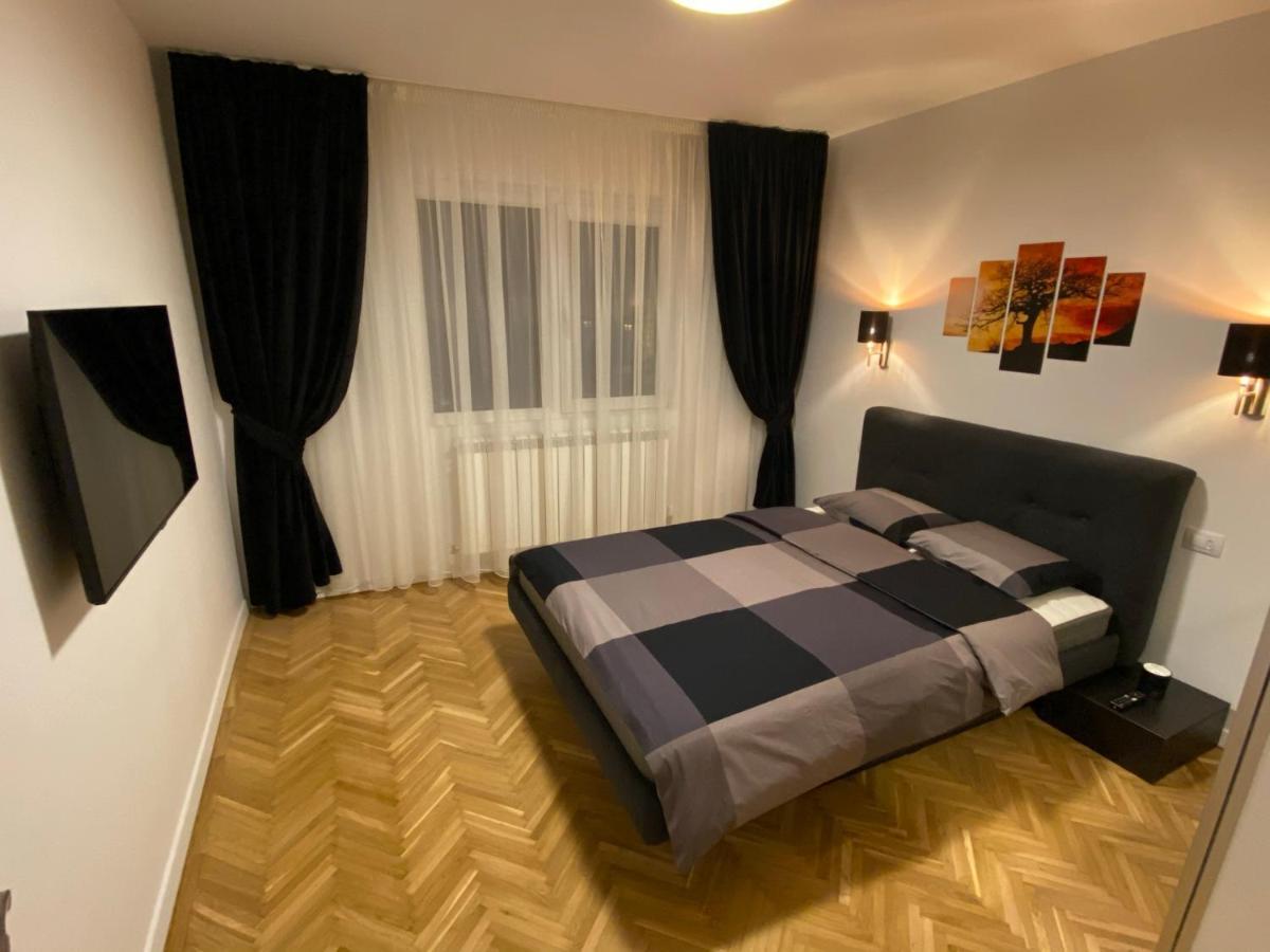 Center Loft Apartment Бузау Екстериор снимка